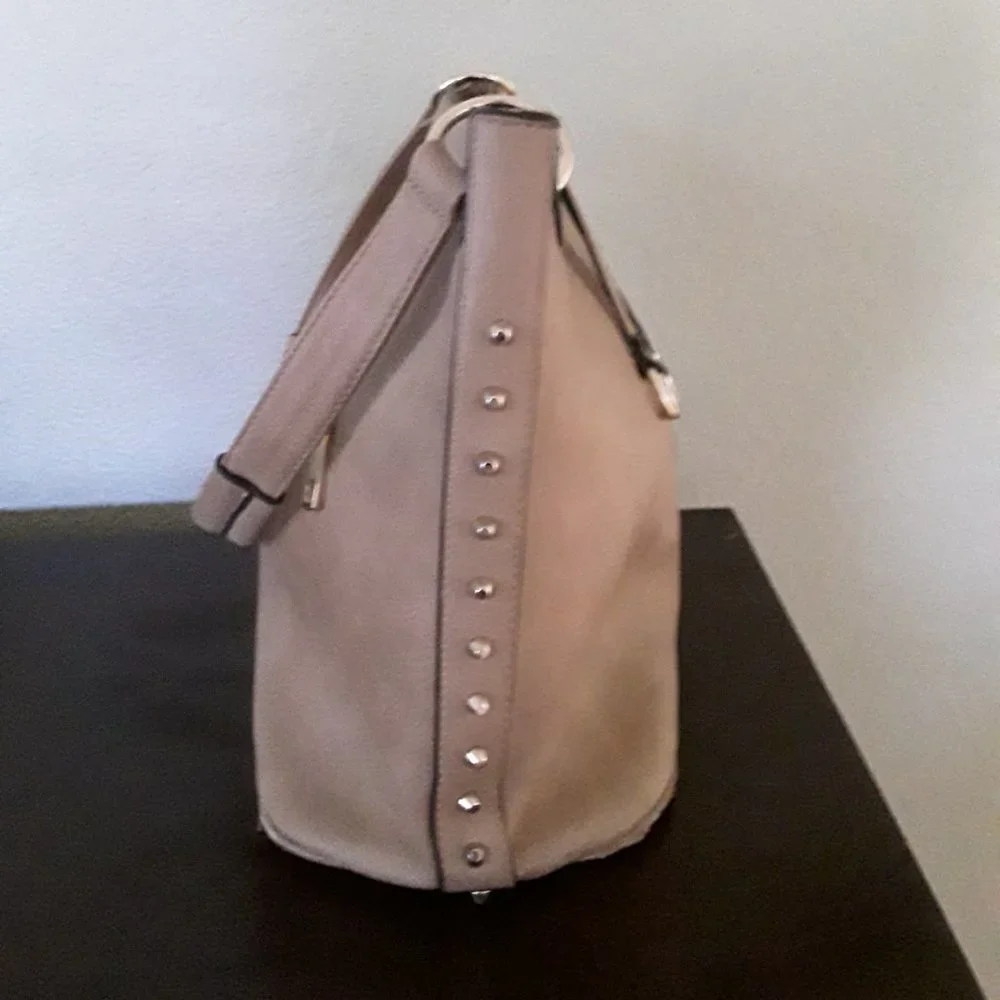 Purse - Picture 2 of 5
